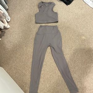 Set Active (set). Sportbody. medium top small bottoms